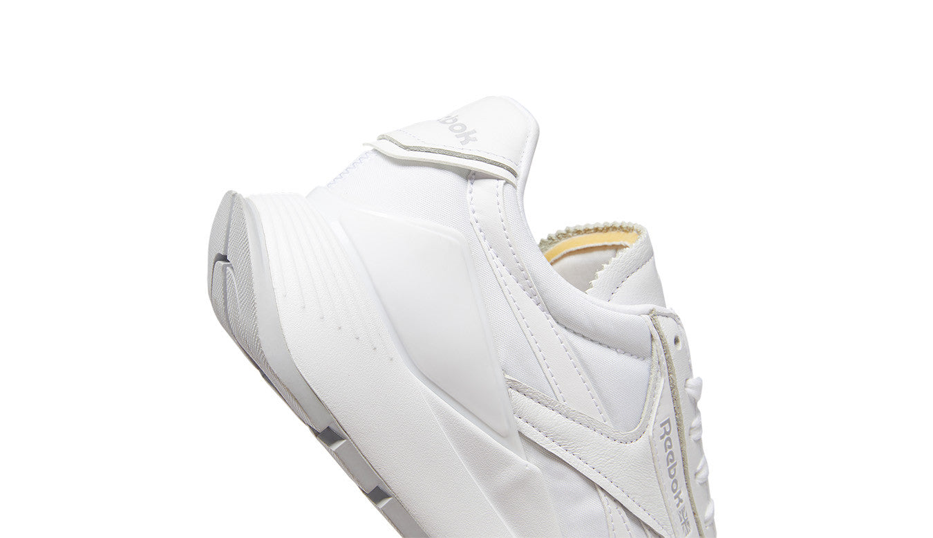 REEBOK CLASSIC LEATHER LEGACY AZ, Women, Size 9.5